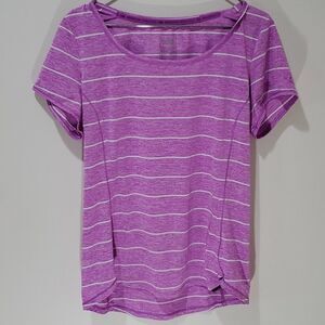 𝅺the North Face medium purple and white striped athletic short sleeve